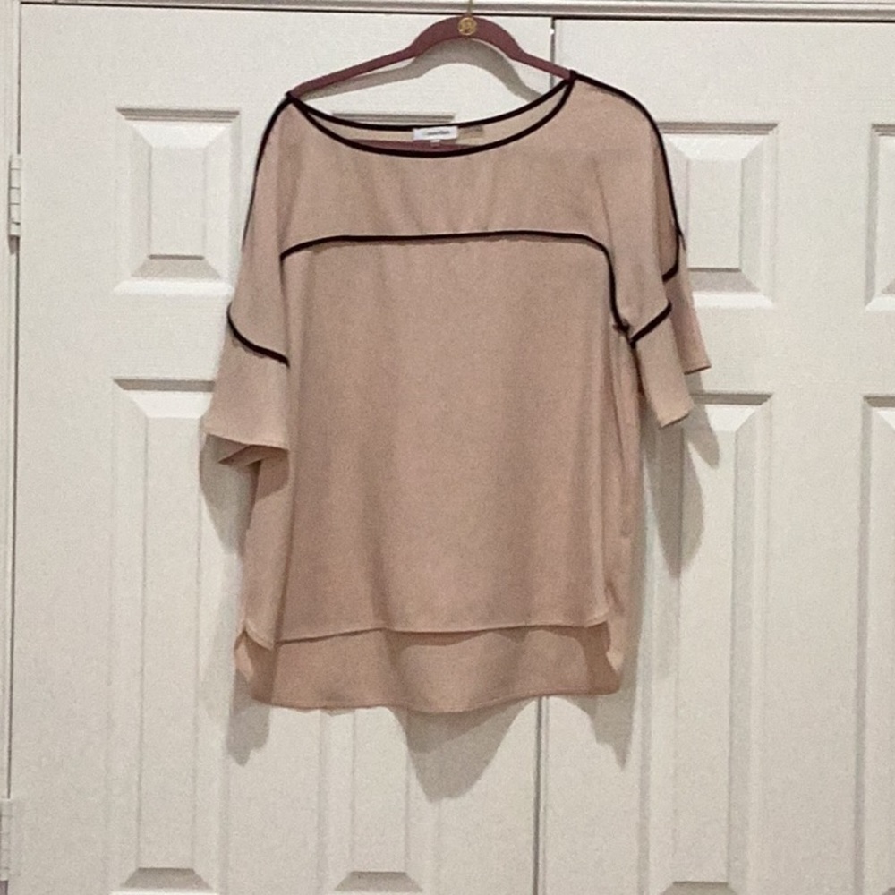 Poof sleeve blouse